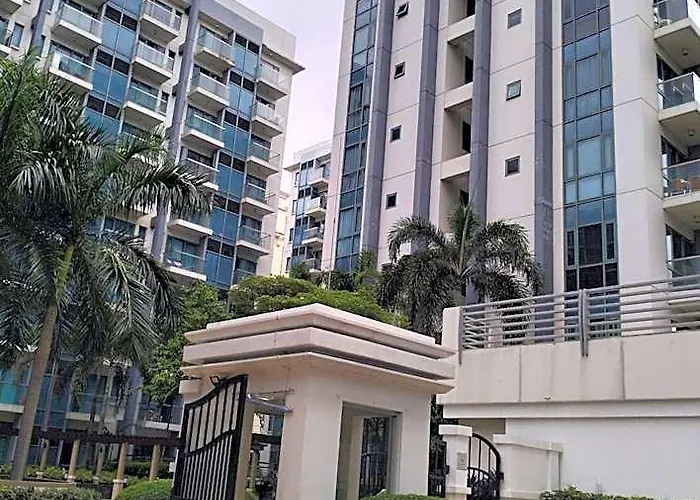 Rqui Affordable With Pool Condotel Pasay